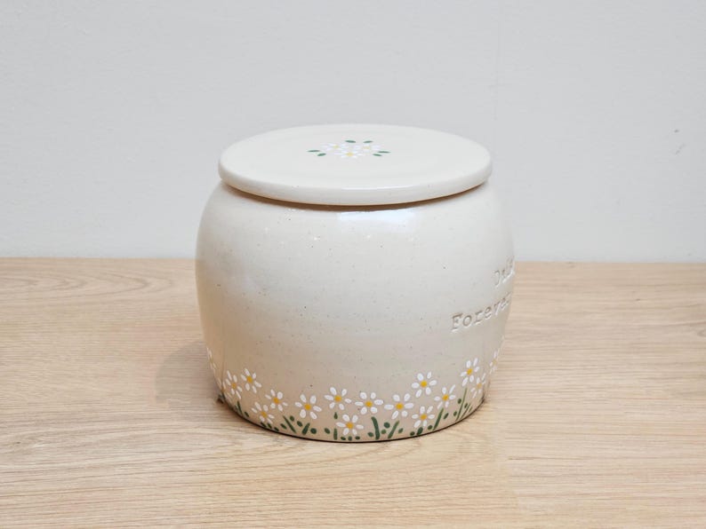 Pet Urn | Daisies Ceramic Pet Urn | Urn for Ashes | Personalized Urn | Urn for big dog | Personalised Daisy Urn | Keepsake Cremation Urn