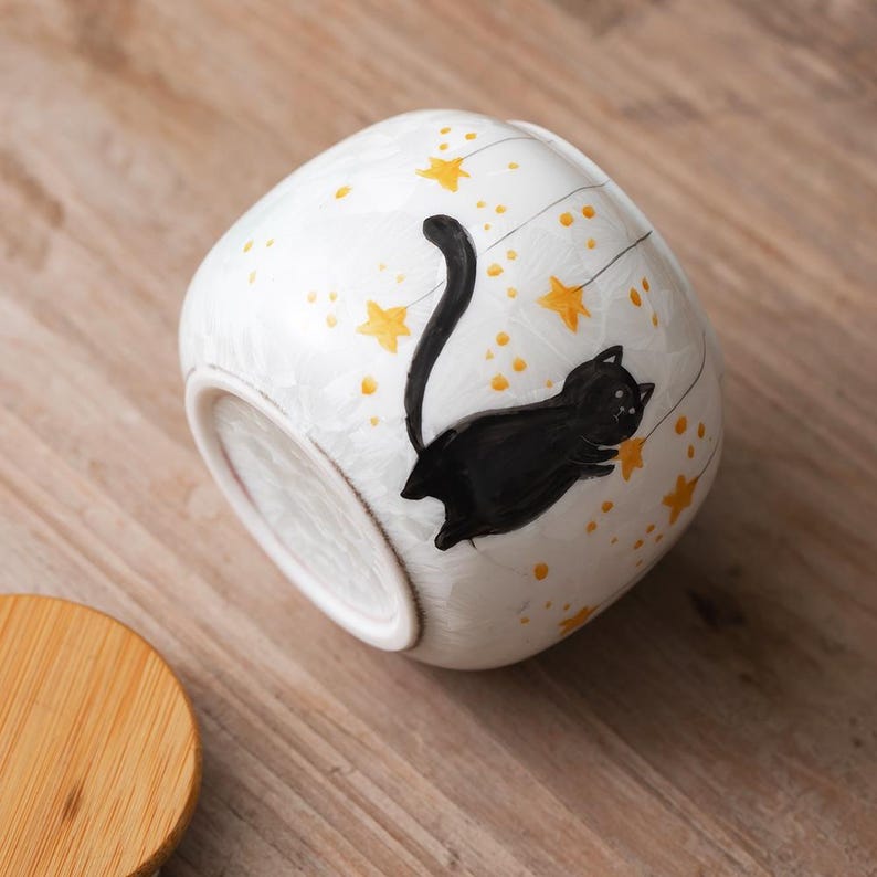 Handpainted Cat in the Starry Sky Pet Urn Personalized Ceramic Crystal Flower Pet Urn Souvenirs with Engraved Date