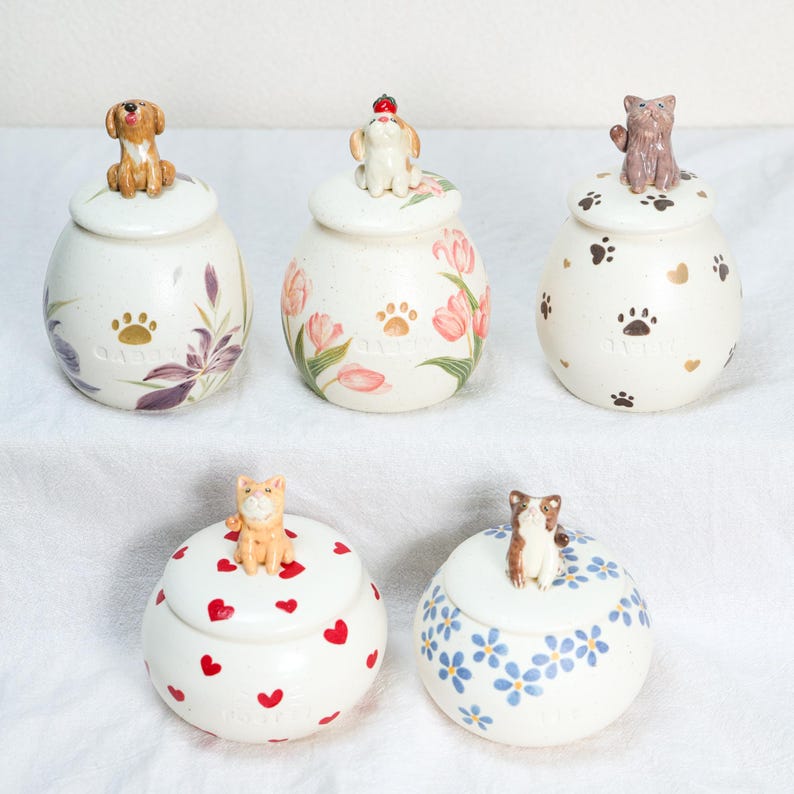 Custom Pet Memorial Urn Personalized Handmade Forget me not Dog Urn Handpainted Cat Urn Ceramic Cat Jars Pottery Urn for Ashes Keepsake Urn