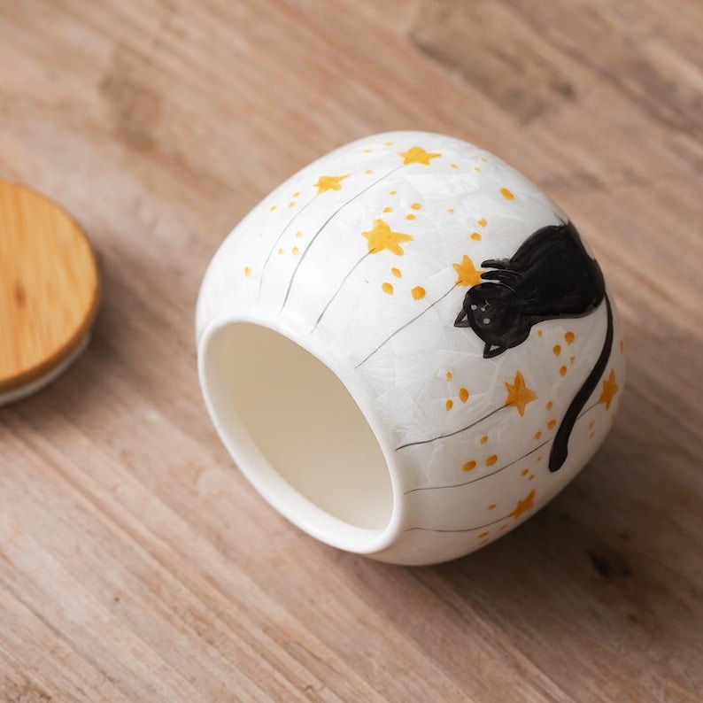 Handpainted Cat in the Starry Sky Pet Urn Personalized Ceramic Crystal Flower Pet Urn Souvenirs with Engraved Date