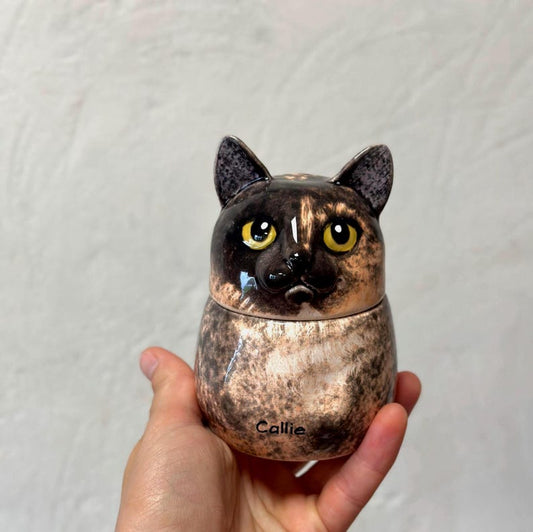 Tortoiseshell Cat Portrait | Pet Urn for Ashes | Personalised Cremation Urn with Lid | Cat and Dog Mom Lover | Memorial Gift | Pet Loss Gift
